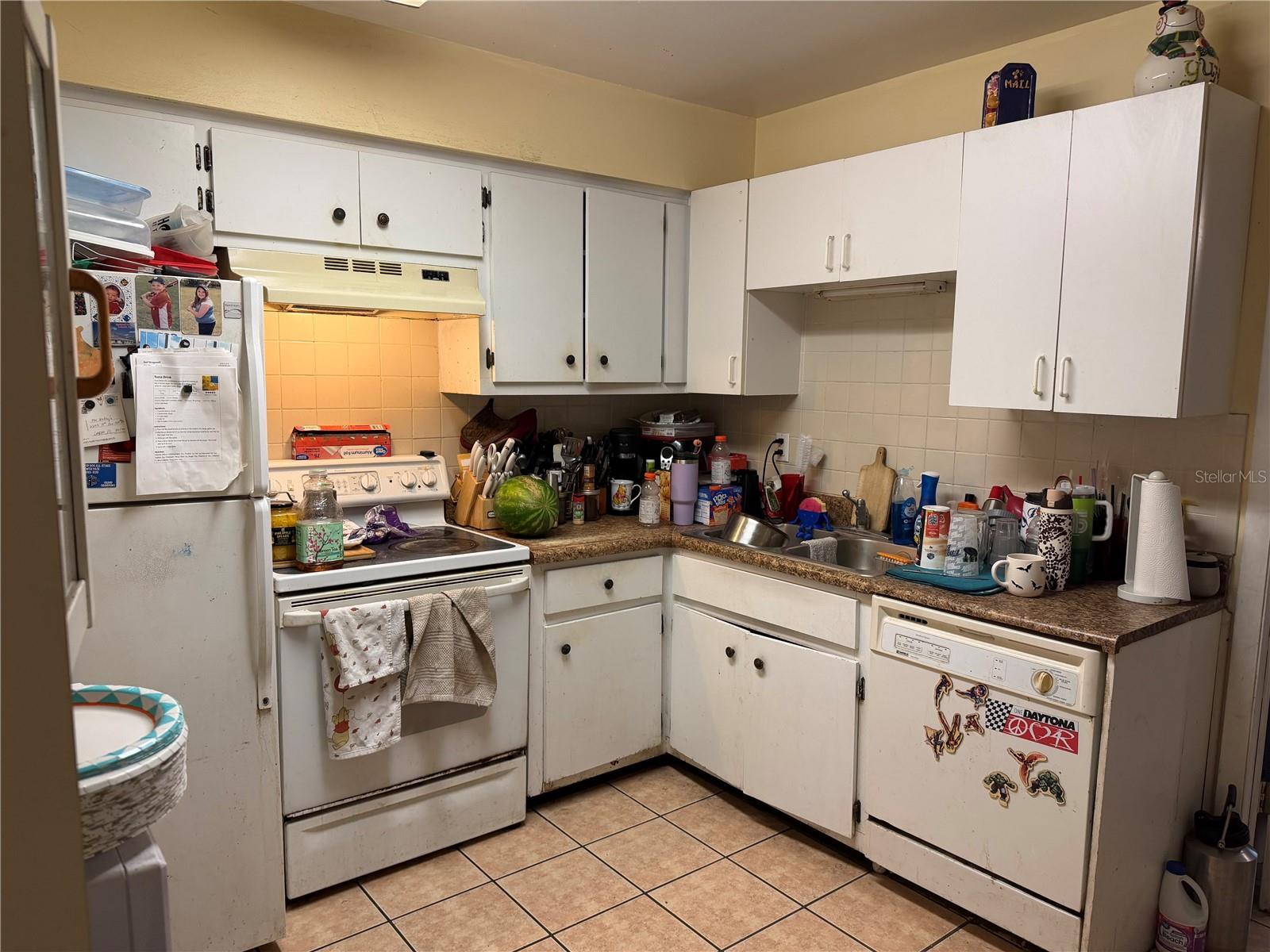 2293 18TH AVE SW