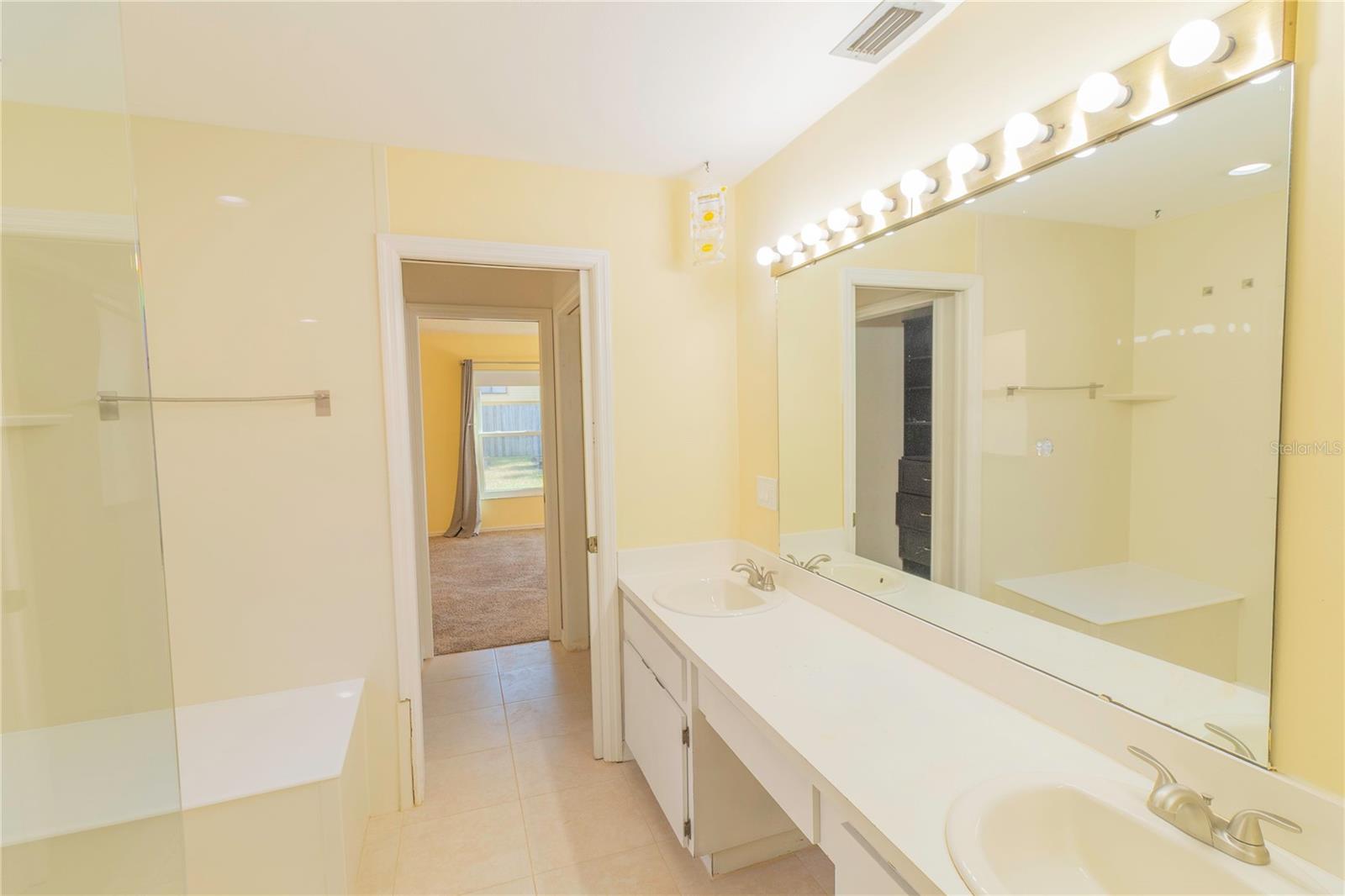 BLOOMINGDALE SEC D UNIT - Residential