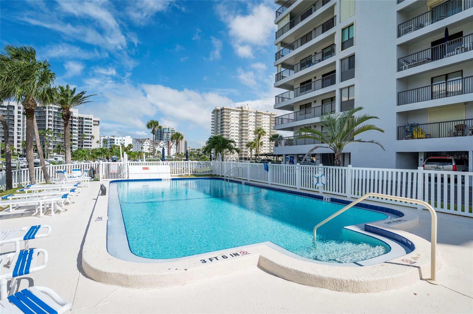 HARBORAGE CONDO BELLEAIR BEACH - Residential