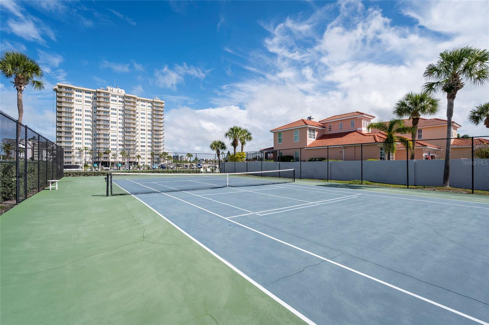 HARBORAGE CONDO BELLEAIR BEACH - Residential