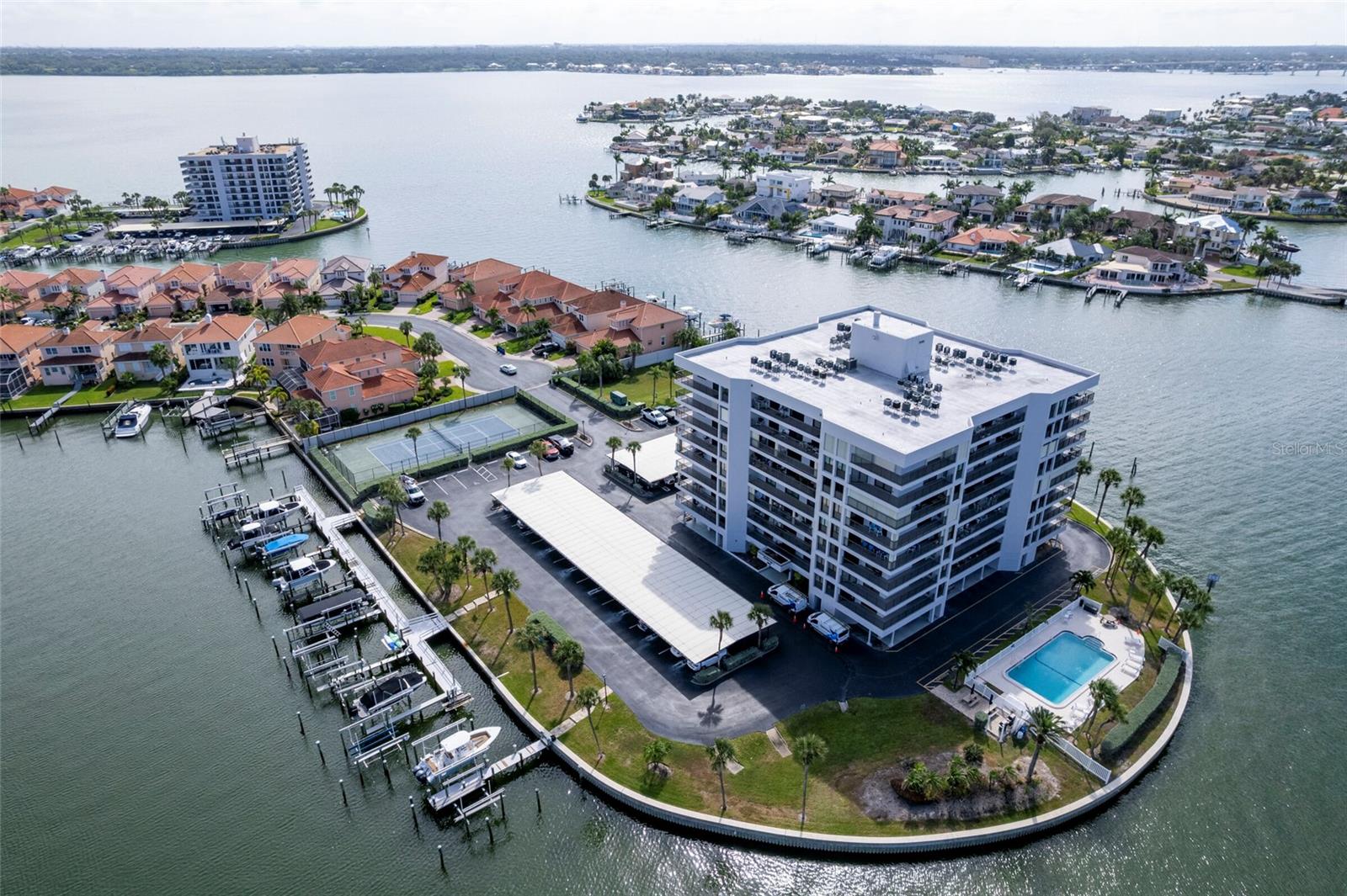 HARBORAGE CONDO BELLEAIR BEACH - Residential