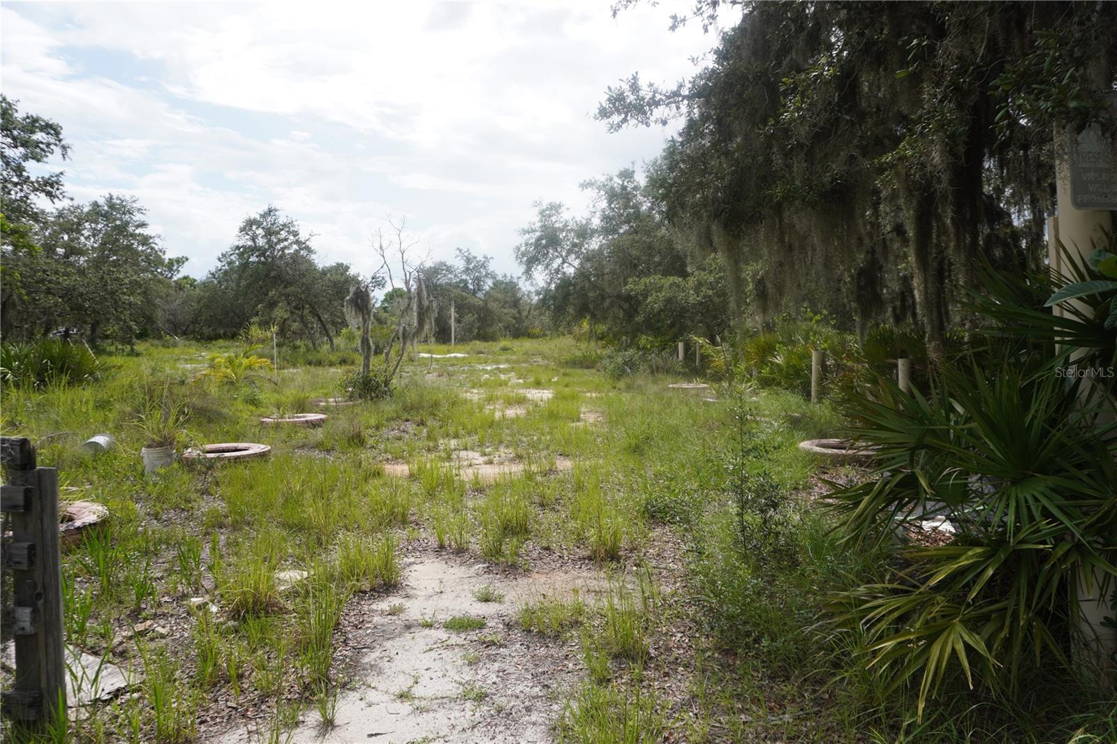 LAKE WALES ESTATES - Land