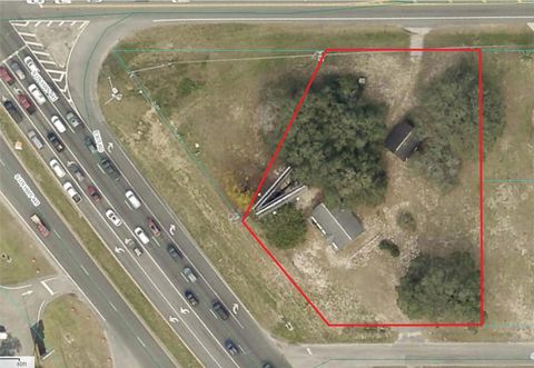 Photo of 10070 SE Highway 42, Summerfield, FL 34491 (MLS # OM703015)