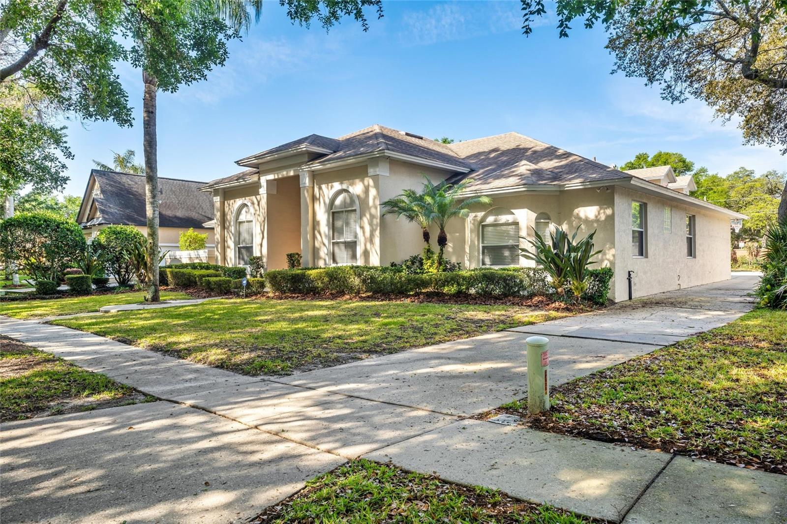 418 CURRY COURT