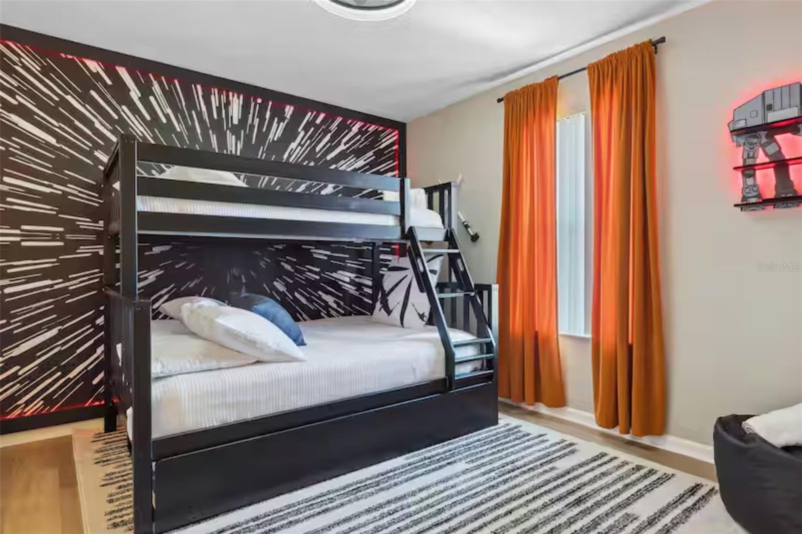 REGAL PALMS AT HIGHLAND RESERVE PH 05 - Residential