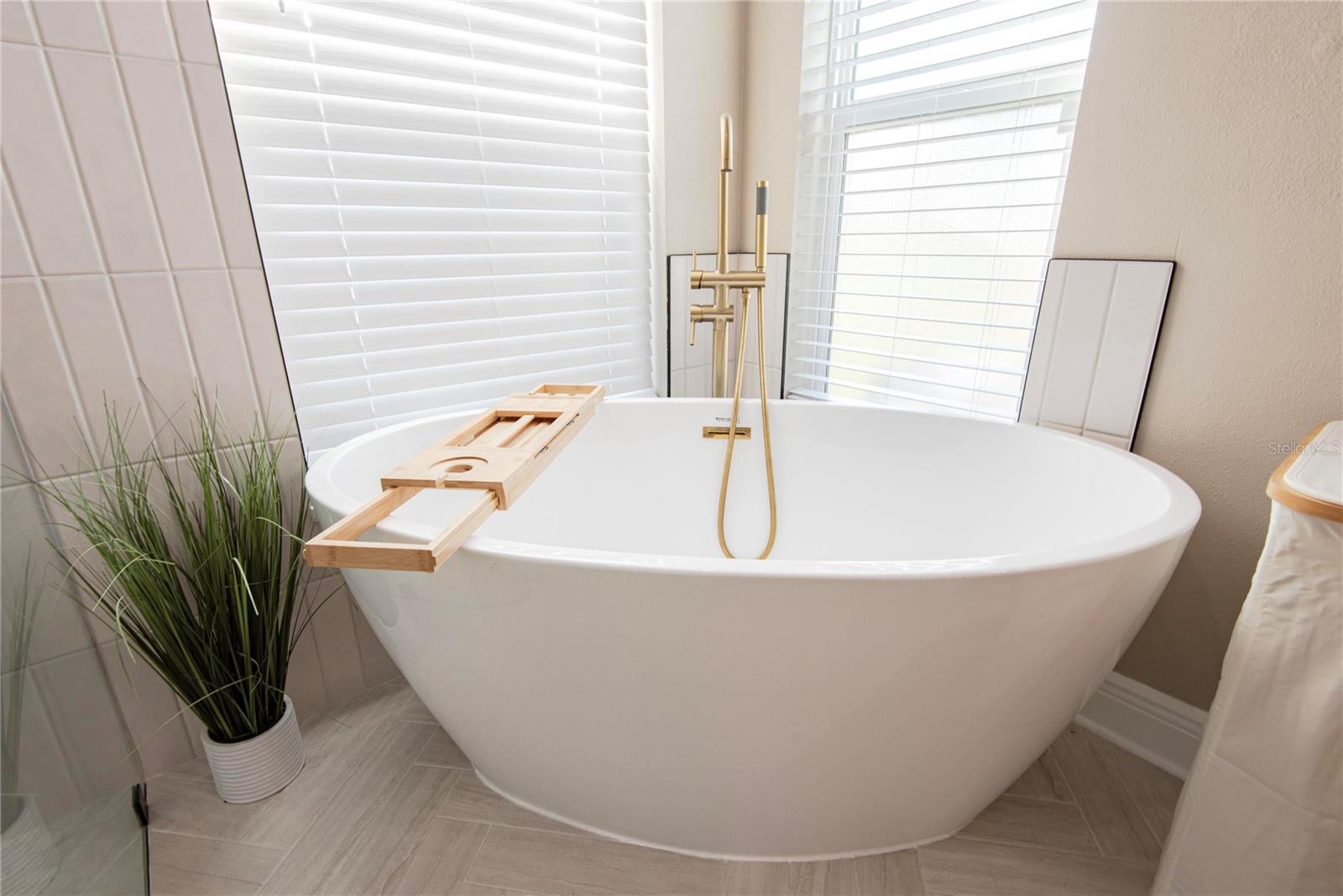 PLANTATION PALMS PH 06 - Residential