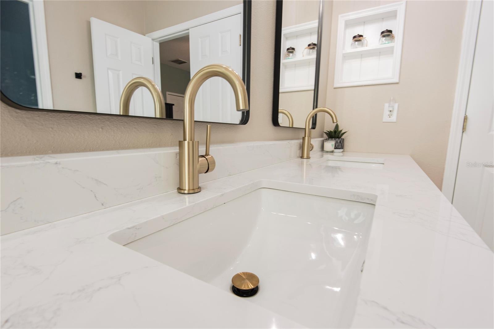 PLANTATION PALMS PH 06 - Residential