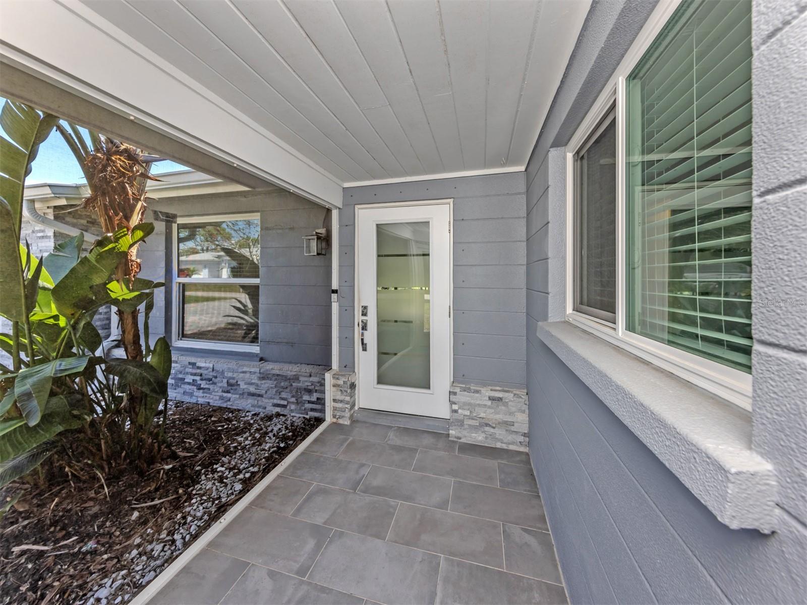 SOUTH VENICE - Residential