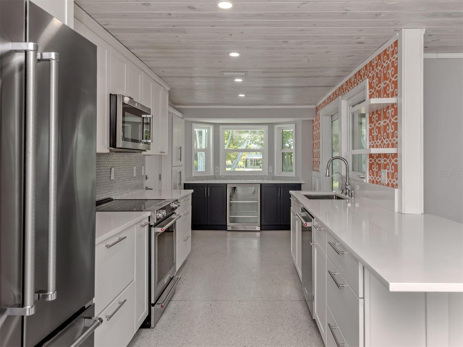 SOUTH VENICE - Residential