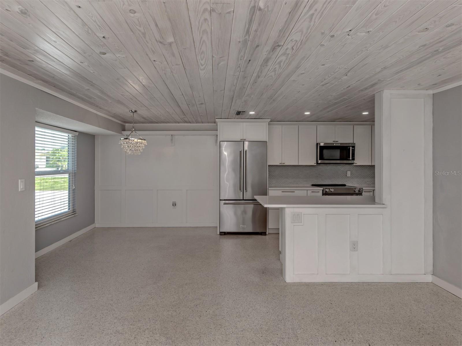 SOUTH VENICE - Residential