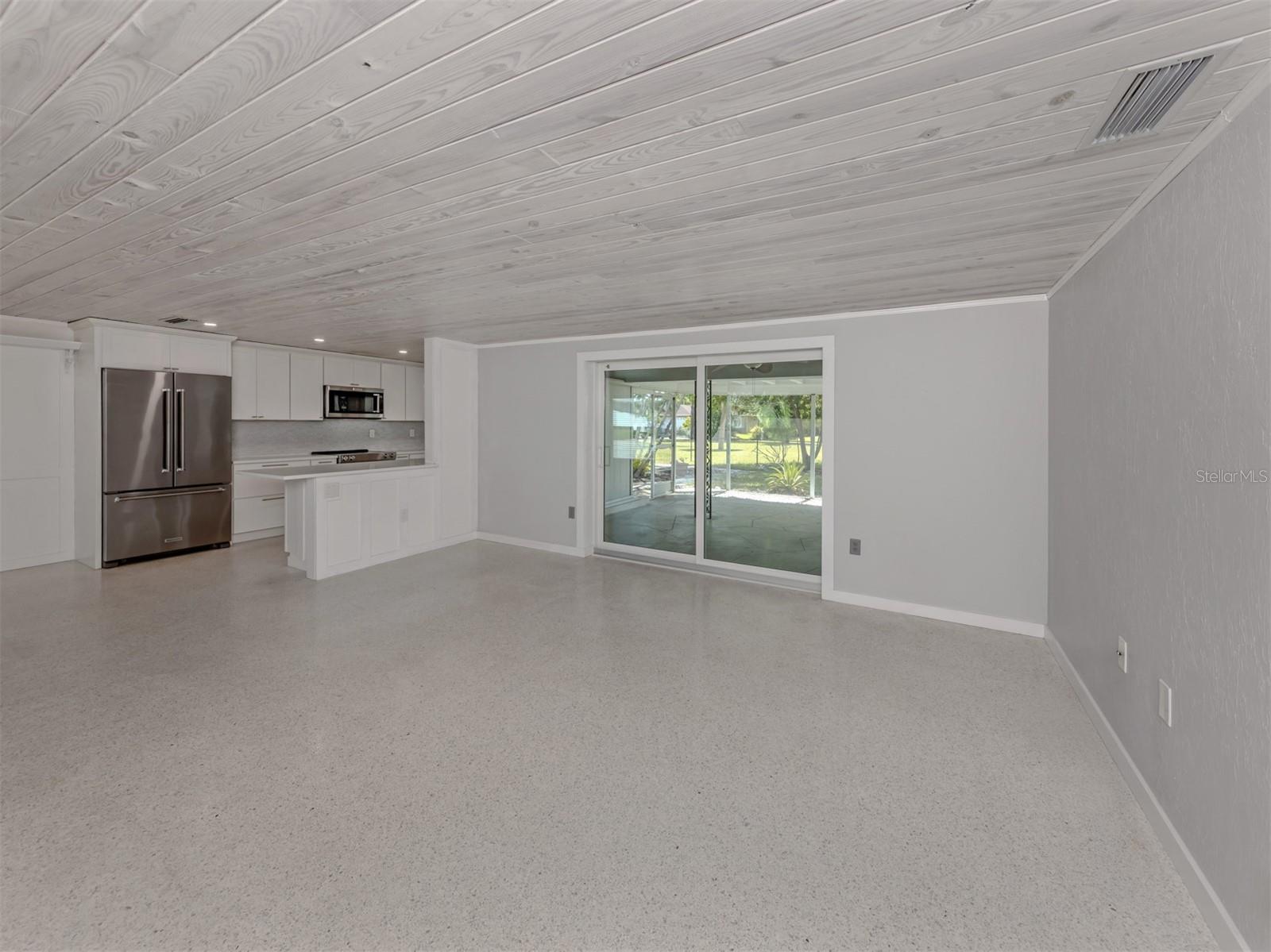 SOUTH VENICE - Residential