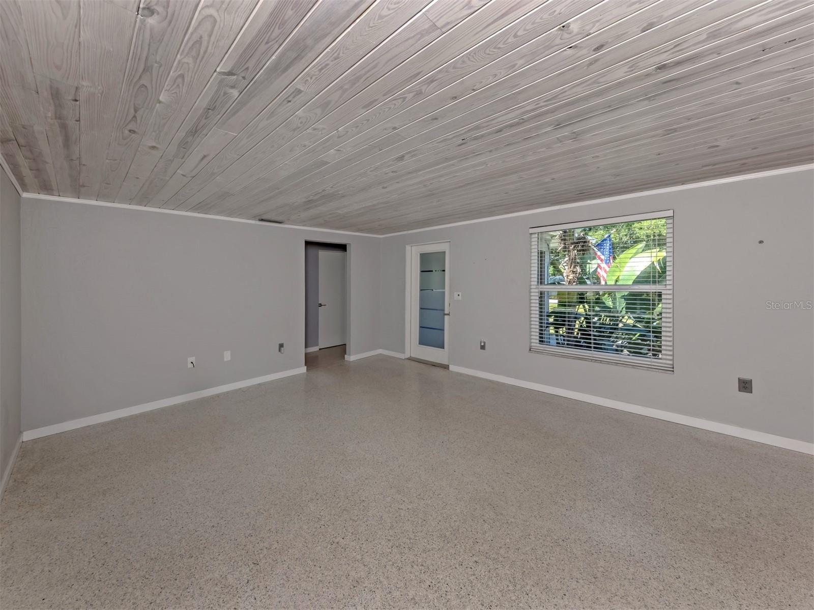 SOUTH VENICE - Residential