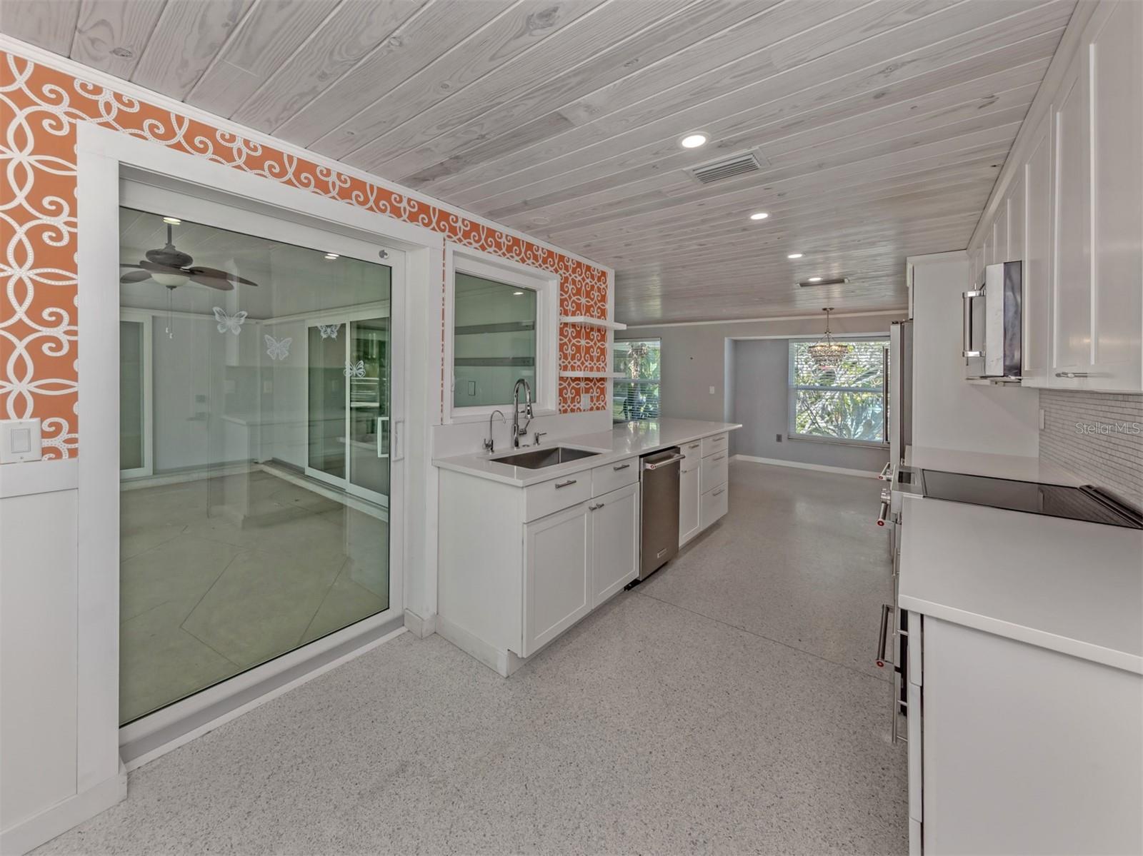 SOUTH VENICE - Residential