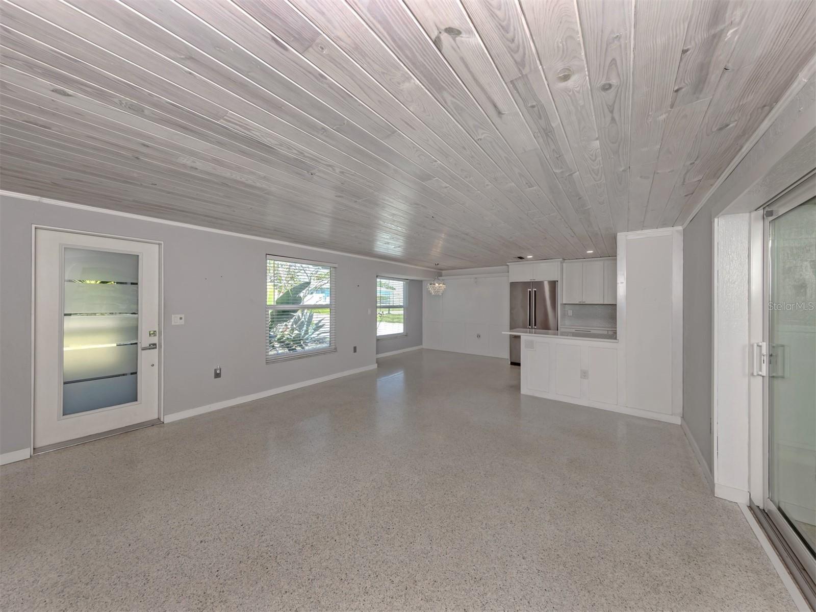 SOUTH VENICE - Residential