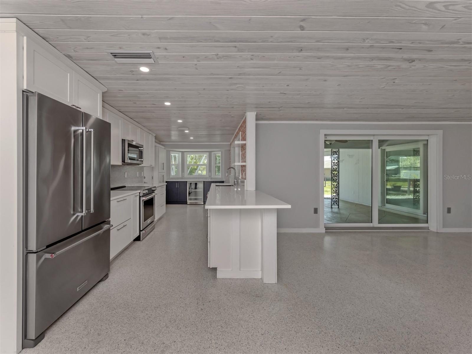 SOUTH VENICE - Residential