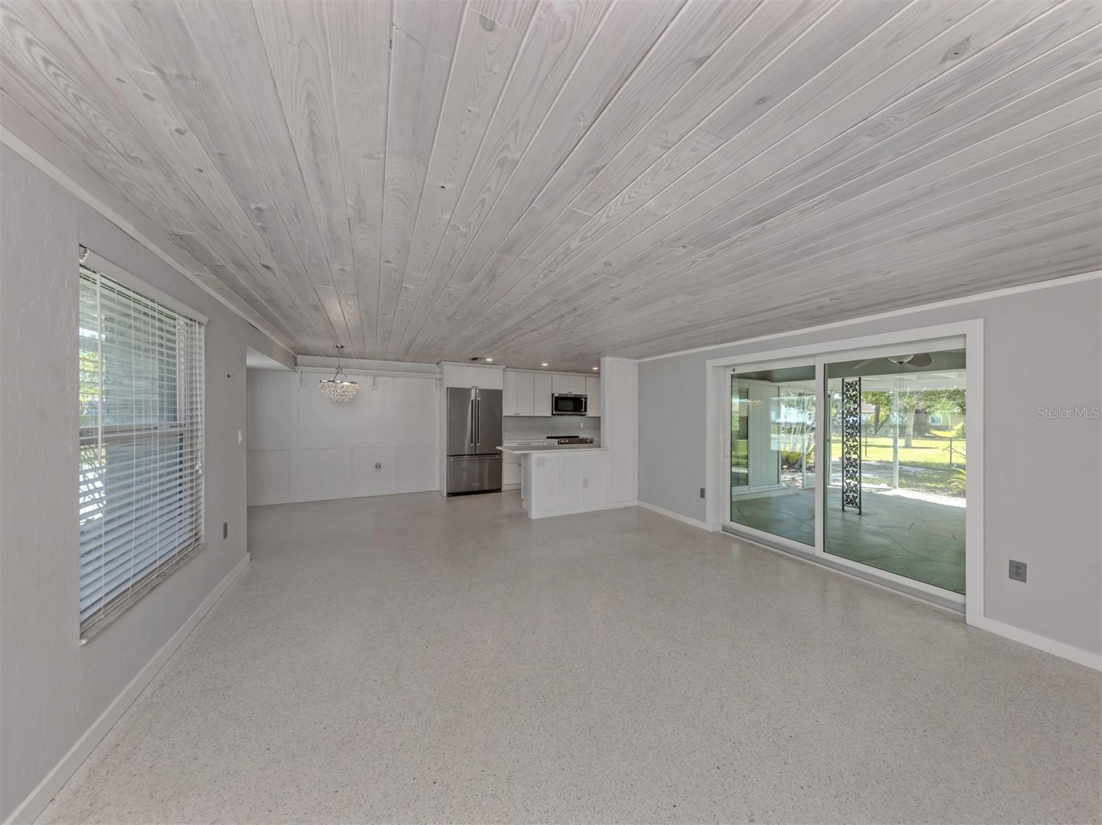 SOUTH VENICE - Residential