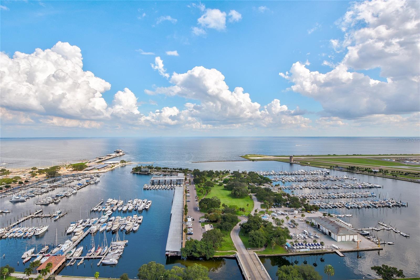 FLORI DE LEON APTS CO-OP - Residential