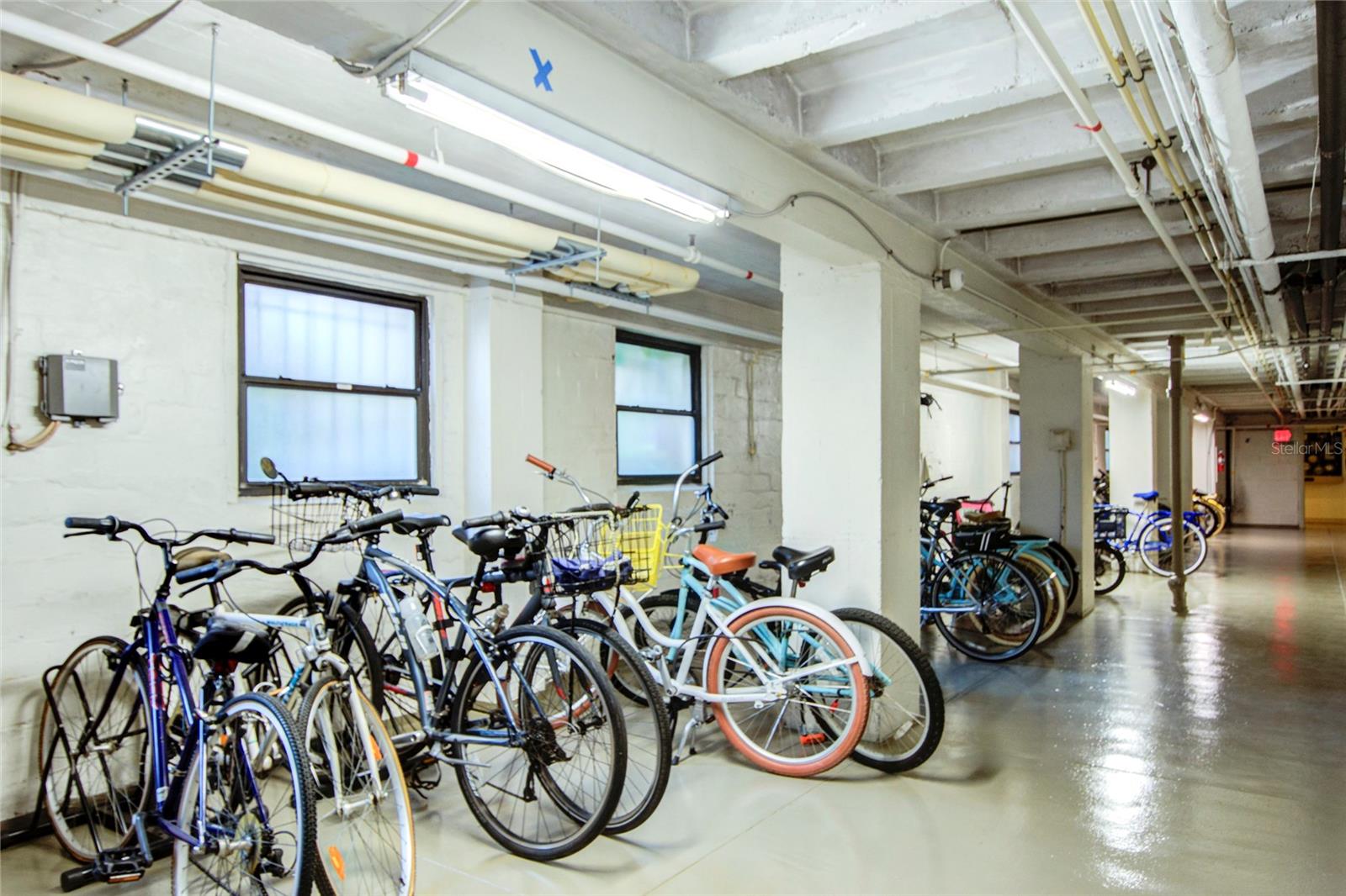 FLORI DE LEON APTS CO-OP - Residential