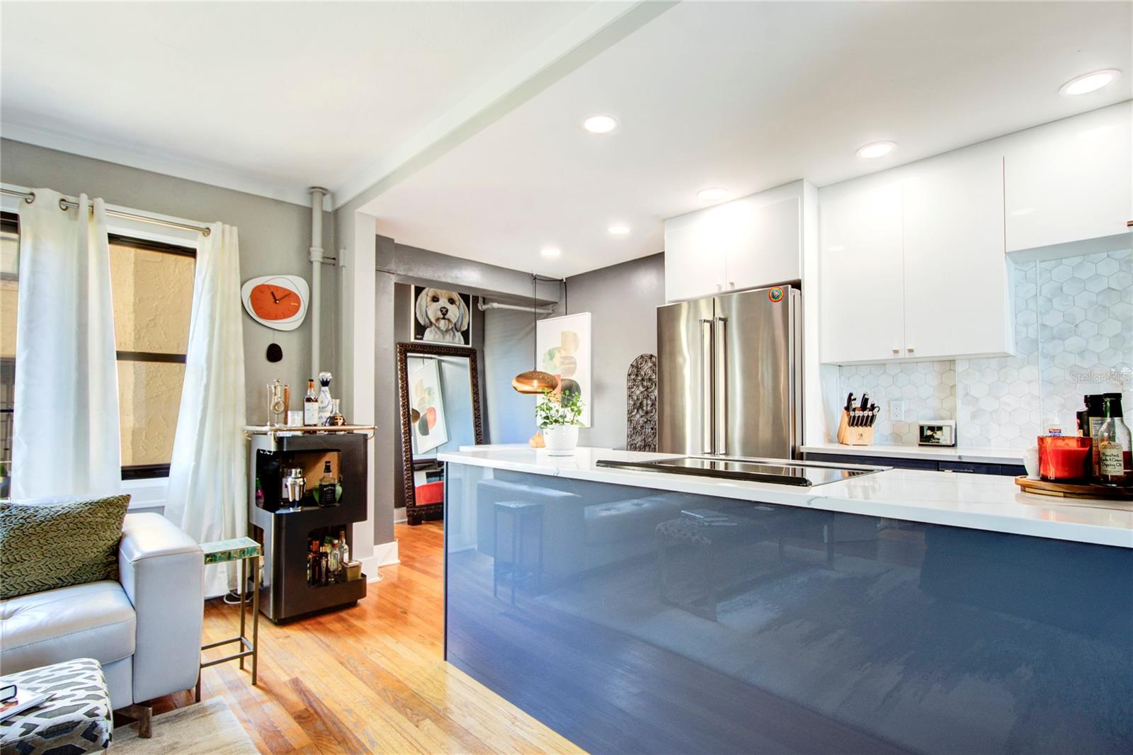 FLORI DE LEON APTS CO-OP - Residential