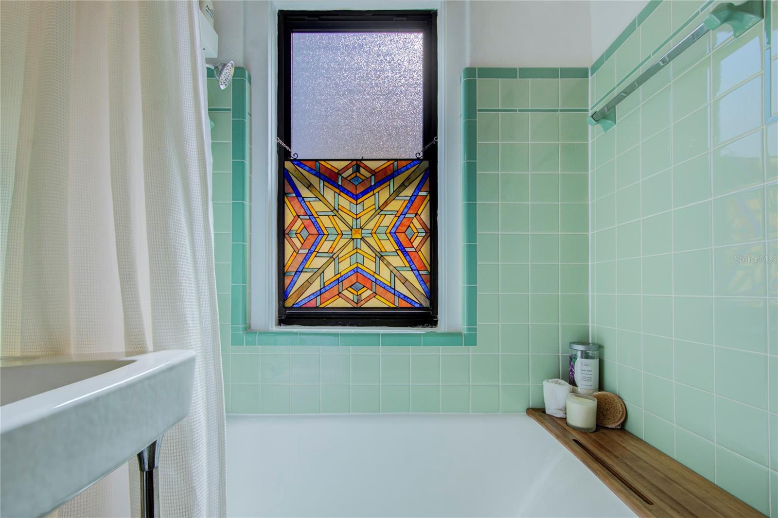 FLORI DE LEON APTS CO-OP - Residential