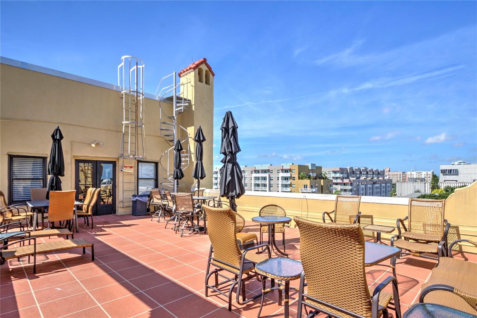 FLORI DE LEON APTS CO-OP - Residential