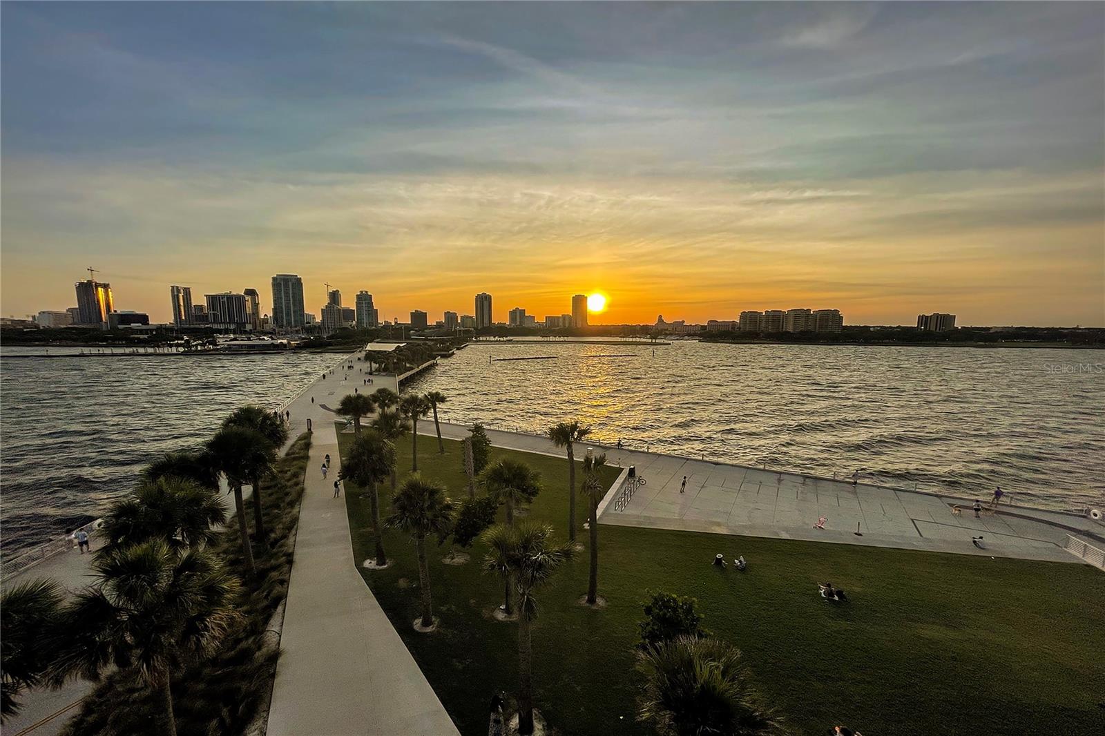 FLORI DE LEON APTS CO-OP - Residential