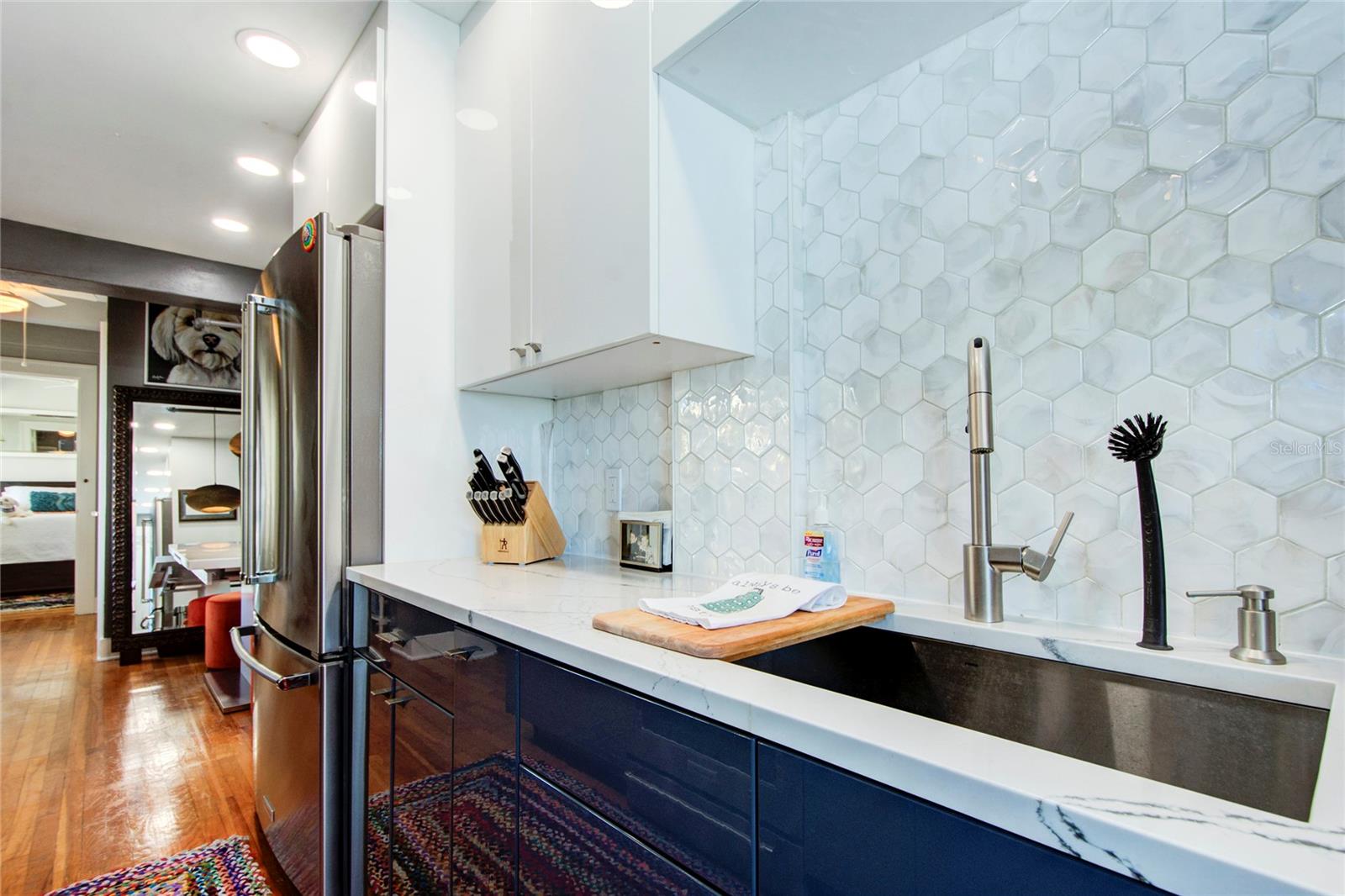 FLORI DE LEON APTS CO-OP - Residential