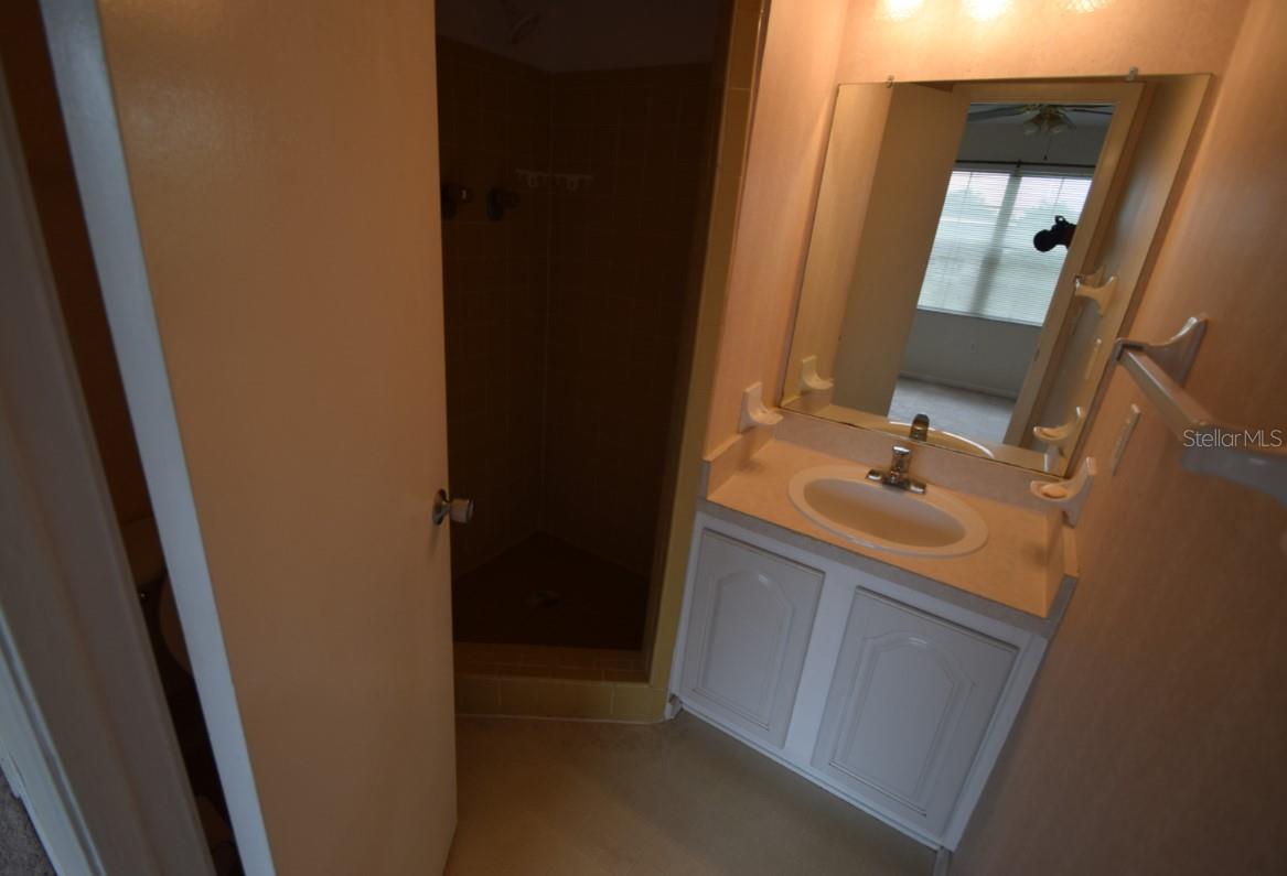 LAKE BENTLEY SHORES CONDO PH 01 - Residential Lease