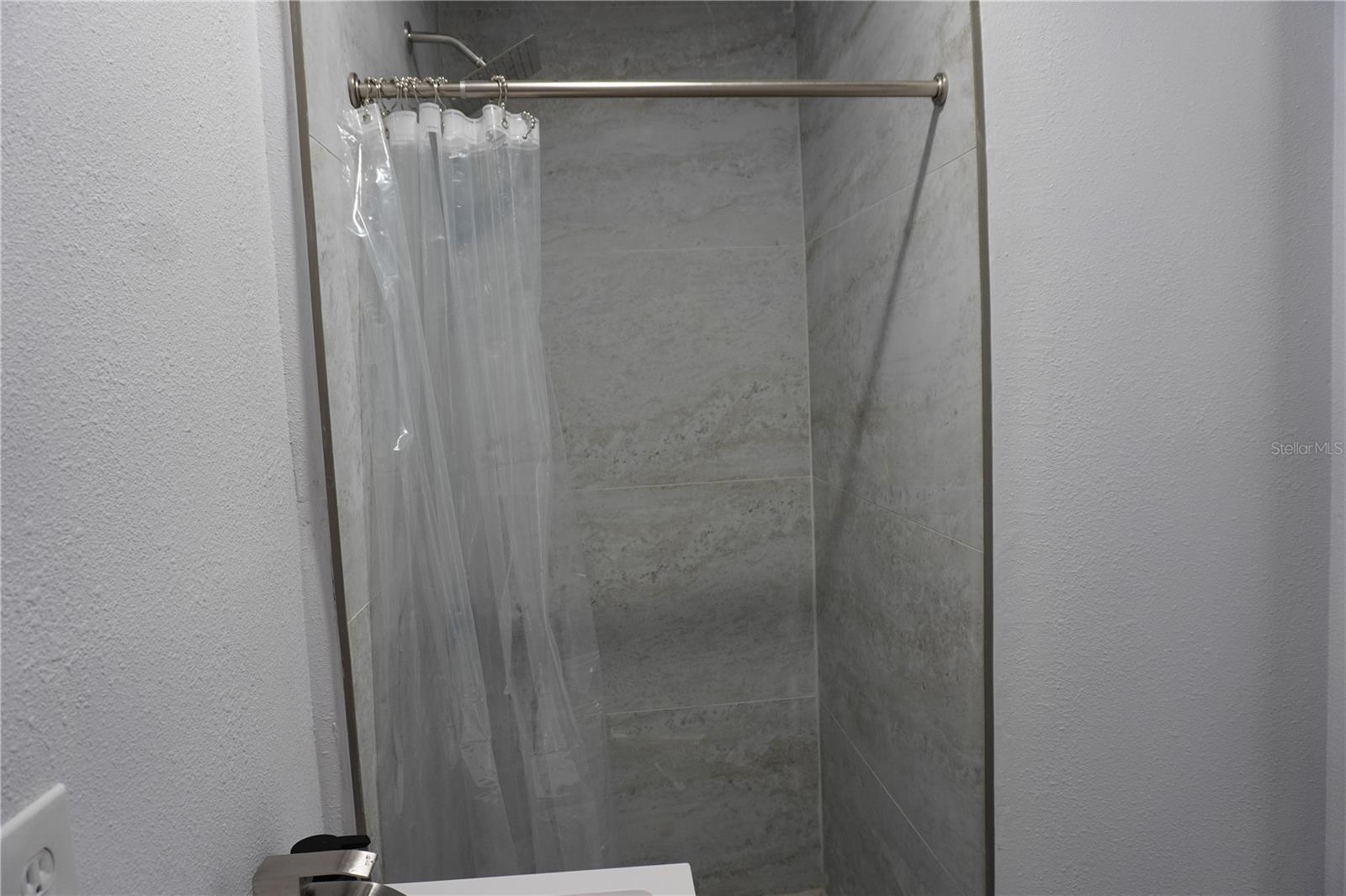 DODGE TERRACE - Residential Lease