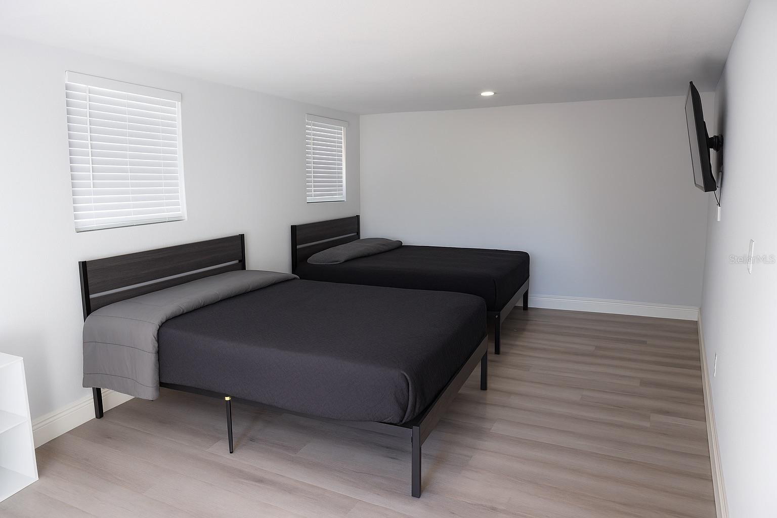 DODGE TERRACE - Residential Lease