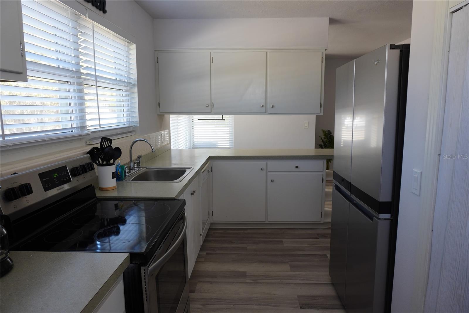 DODGE TERRACE - Residential Lease