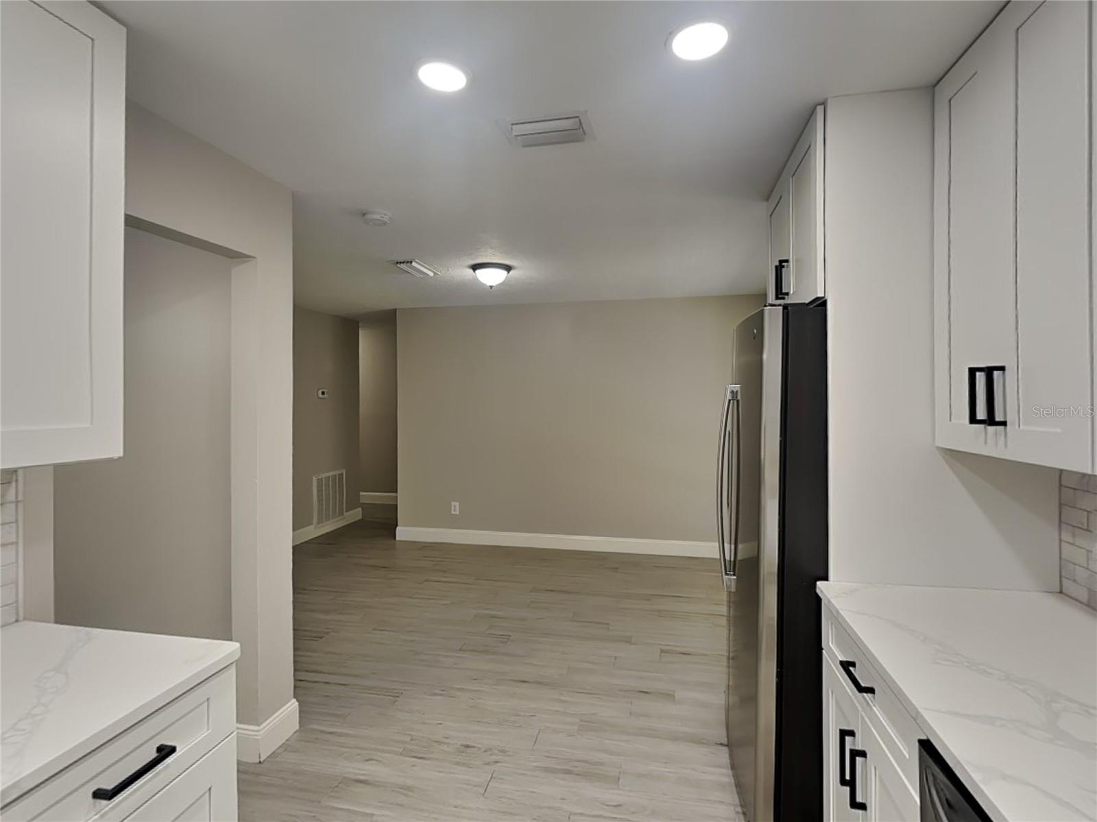 EASTBROOK SUB UNIT 10 - Residential Lease