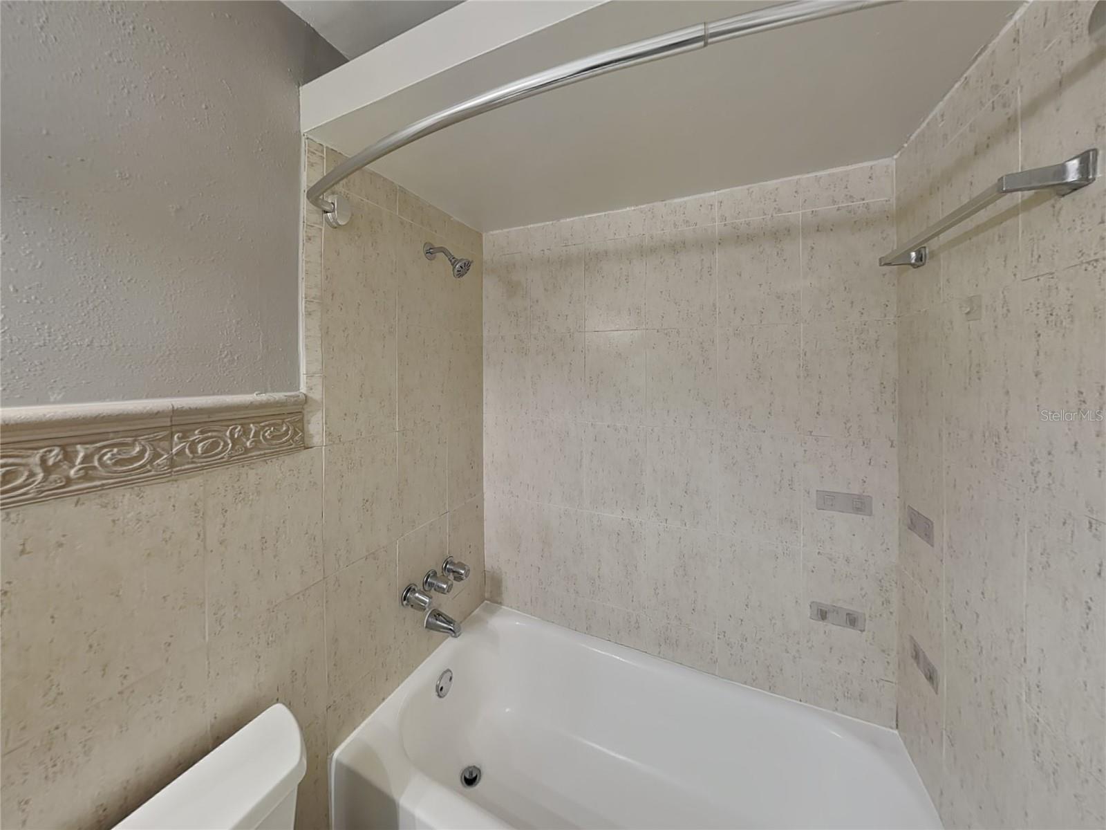 EASTBROOK SUB UNIT 10 - Residential Lease