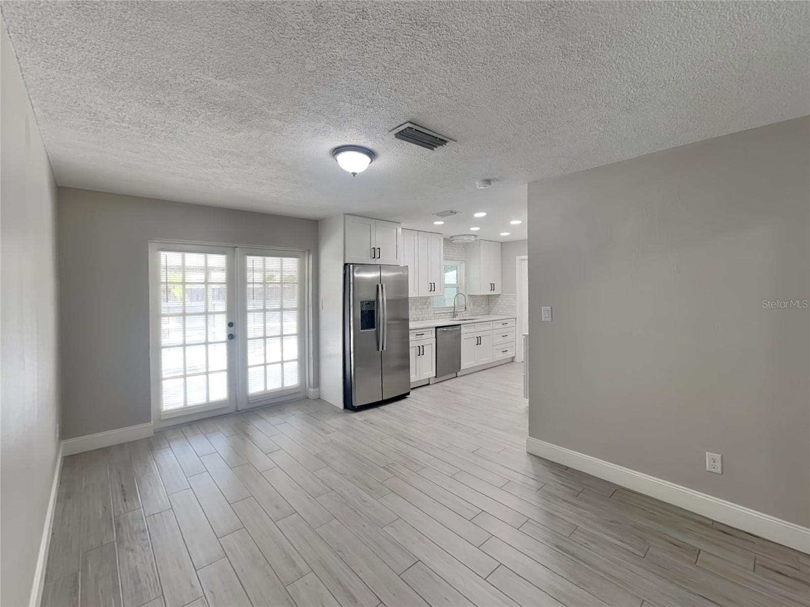 EASTBROOK SUB UNIT 10 - Residential Lease