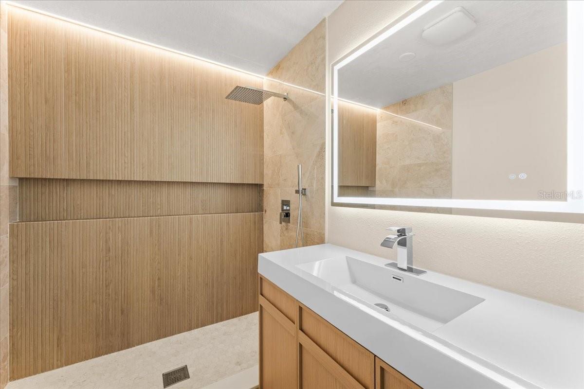 SUNNY RIDGE 1ST ADD - Residential