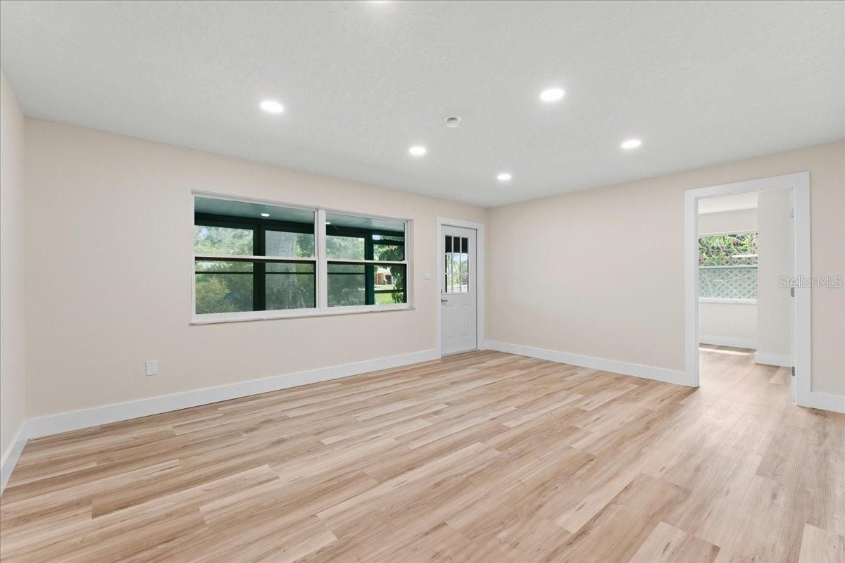 SUNNY RIDGE 1ST ADD - Residential