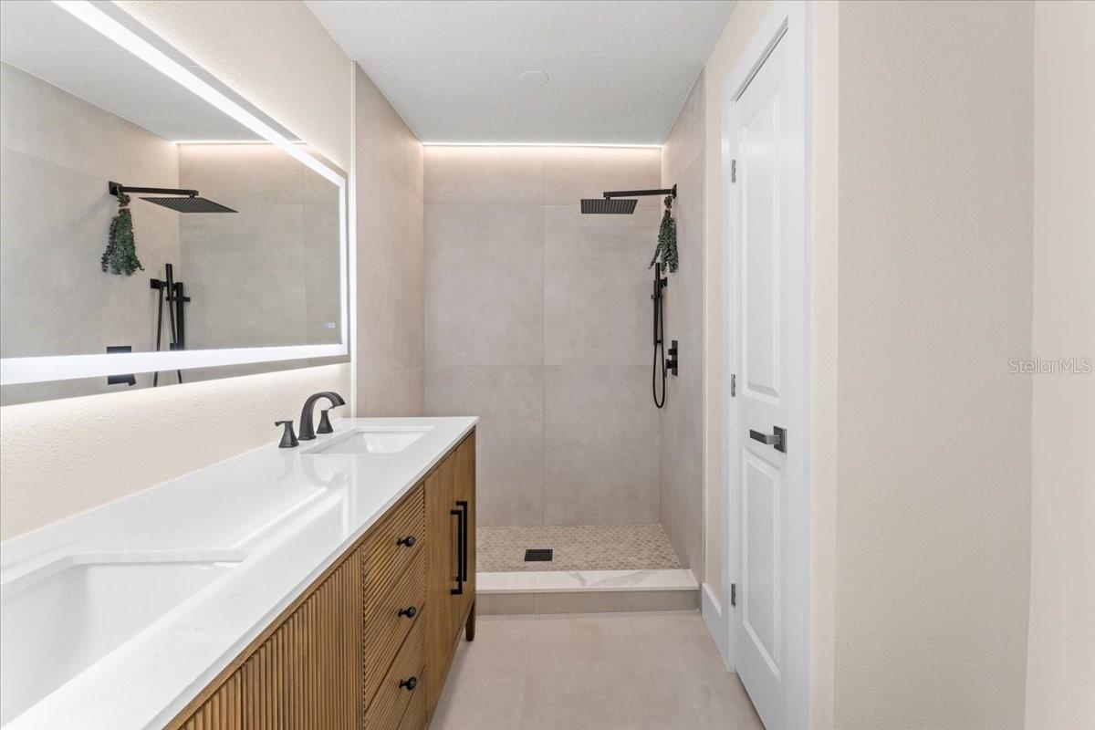 SUNNY RIDGE 1ST ADD - Residential