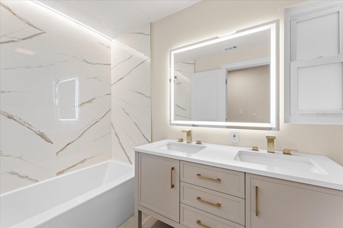 SUNNY RIDGE 1ST ADD - Residential