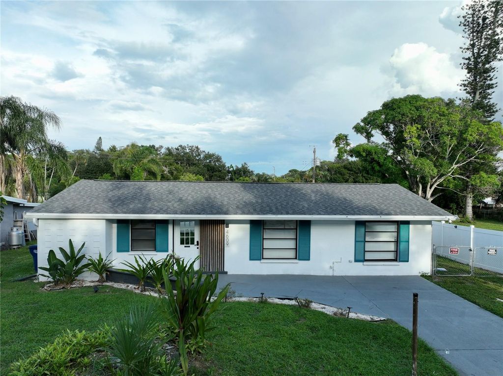 Photo of 4609 19th Street W, Bradenton, FL 34207 (MLS # TB8429760)