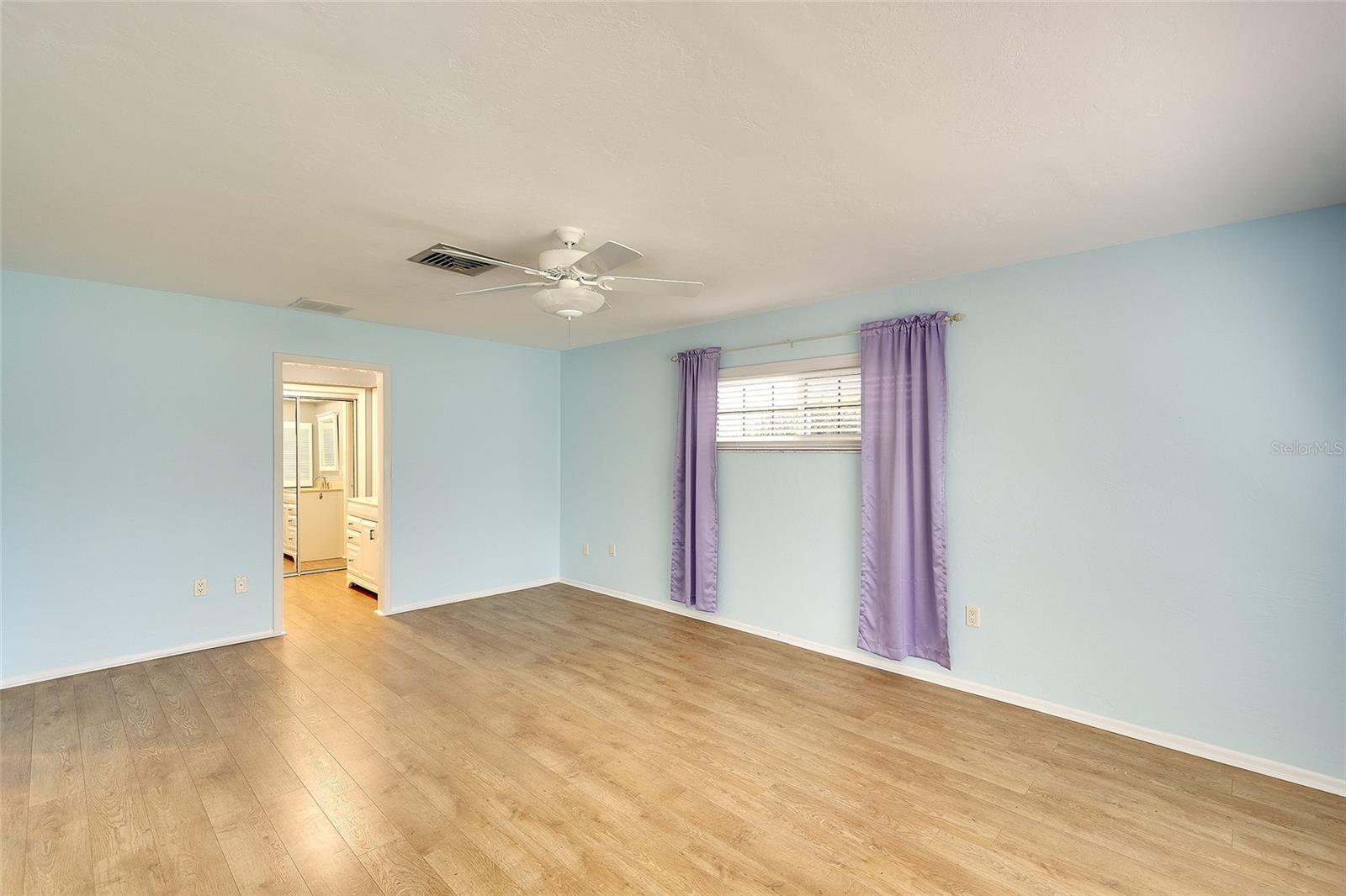 VILLAGE GREEN OF BRADENTON - Residential