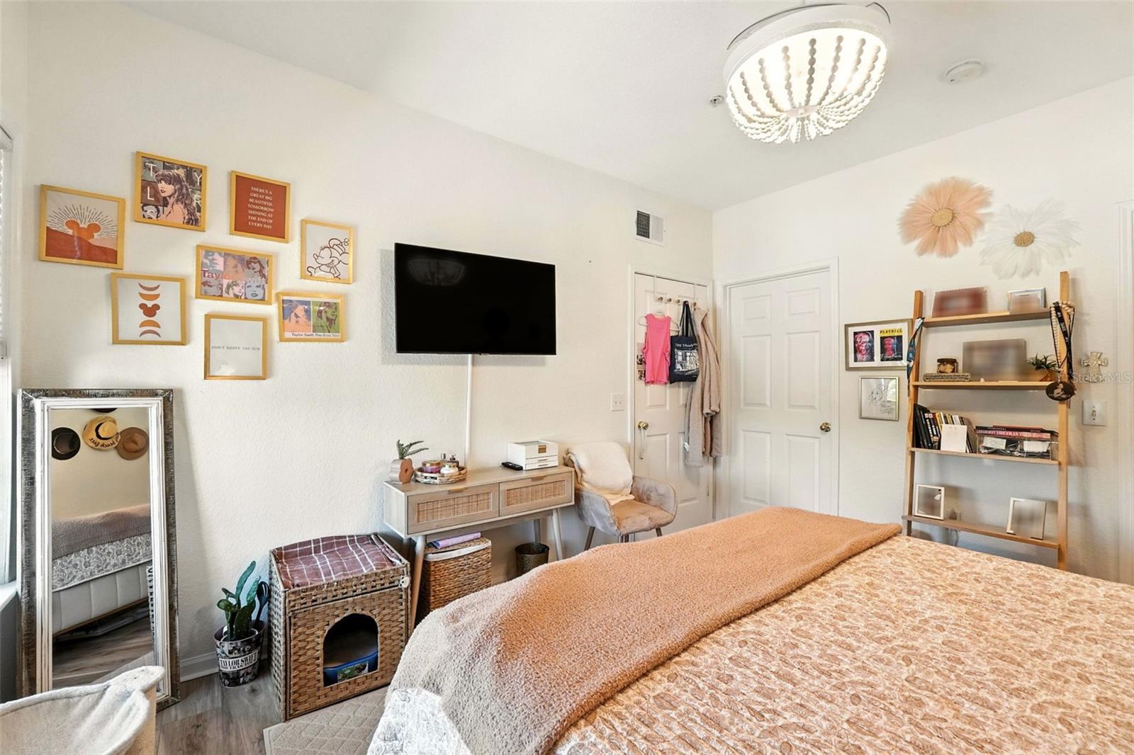 GEORGETOWN AT CELEBRATION CONDO - Residential Lease