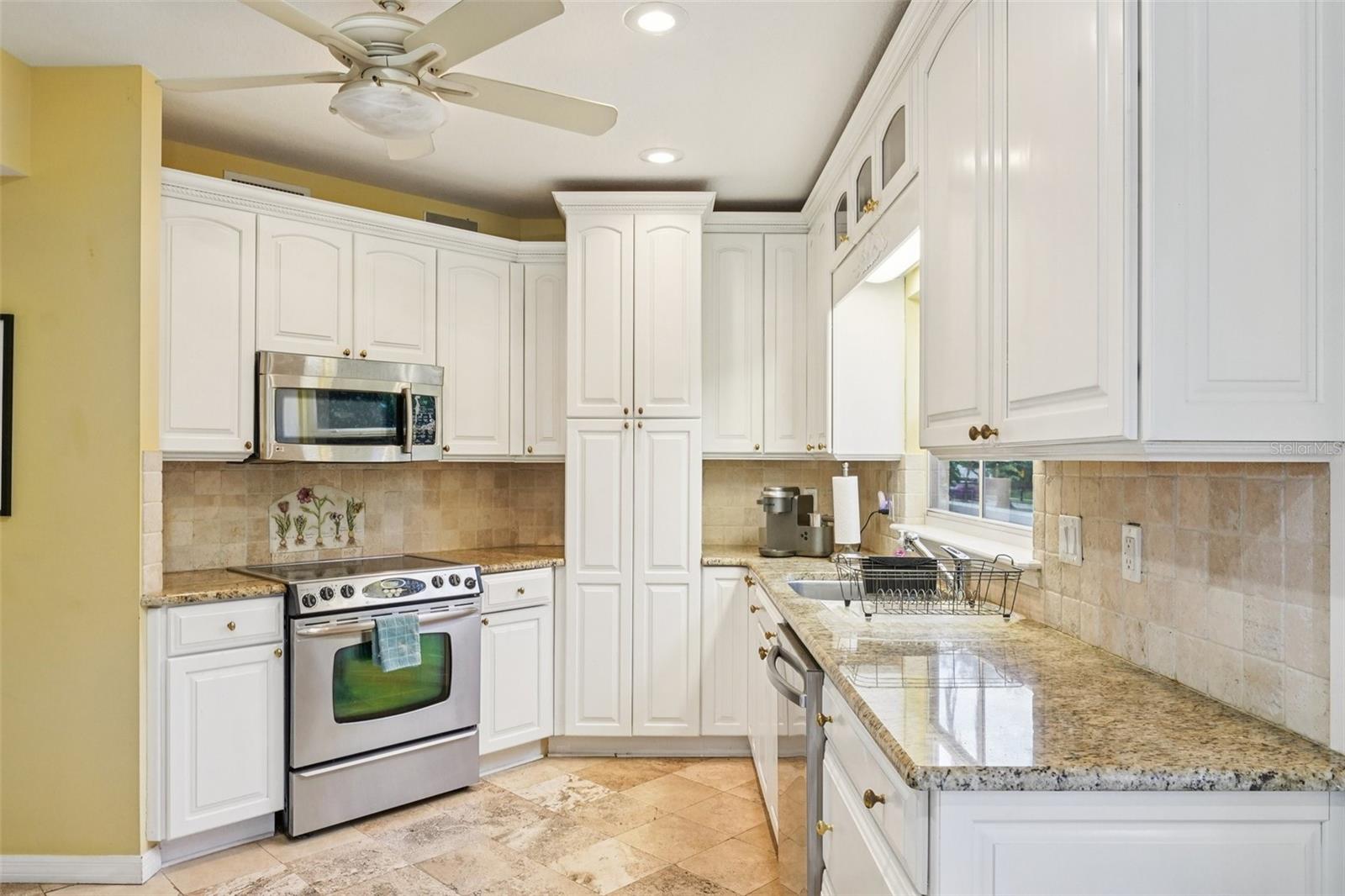 HARBOR HOMES PH ONE - Residential