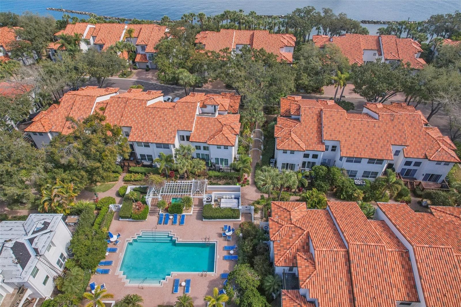 HARBOR HOMES PH ONE - Residential