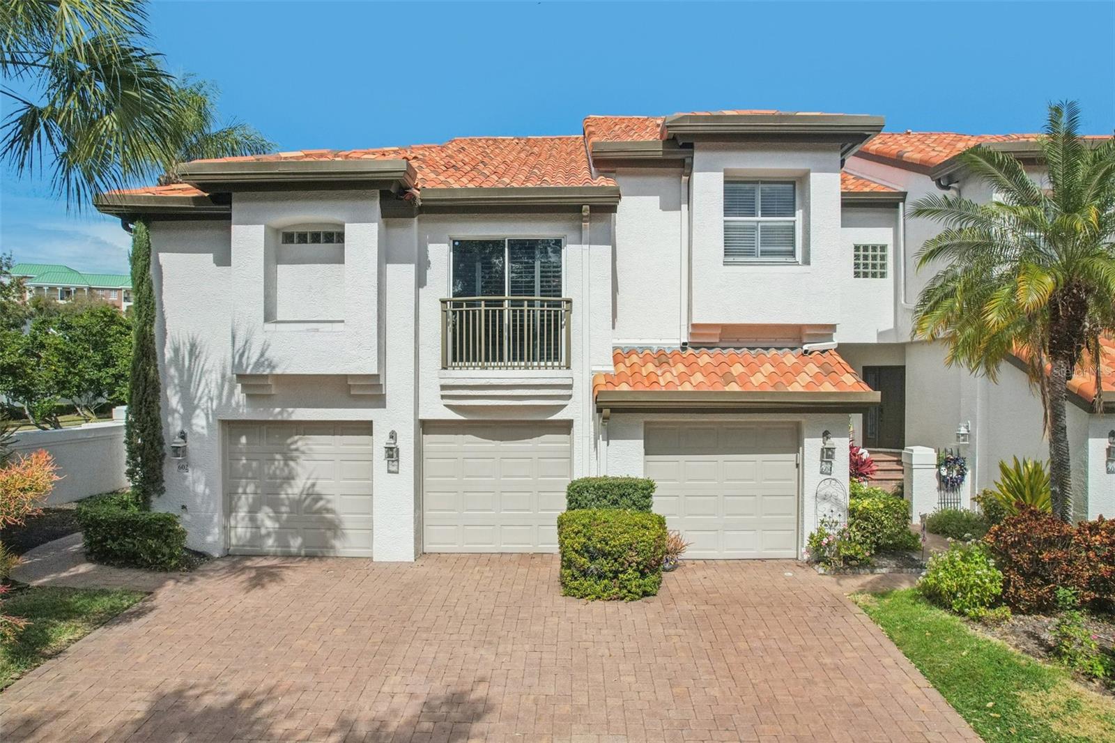 HARBOR HOMES PH ONE - Residential