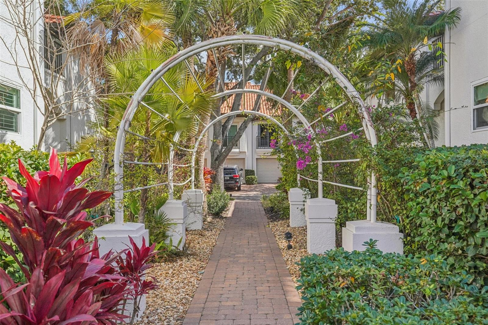 HARBOR HOMES PH ONE - Residential