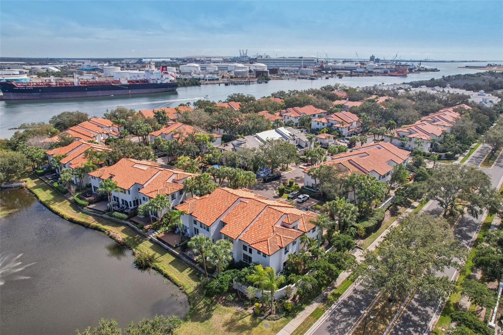 HARBOR HOMES PH ONE - Residential