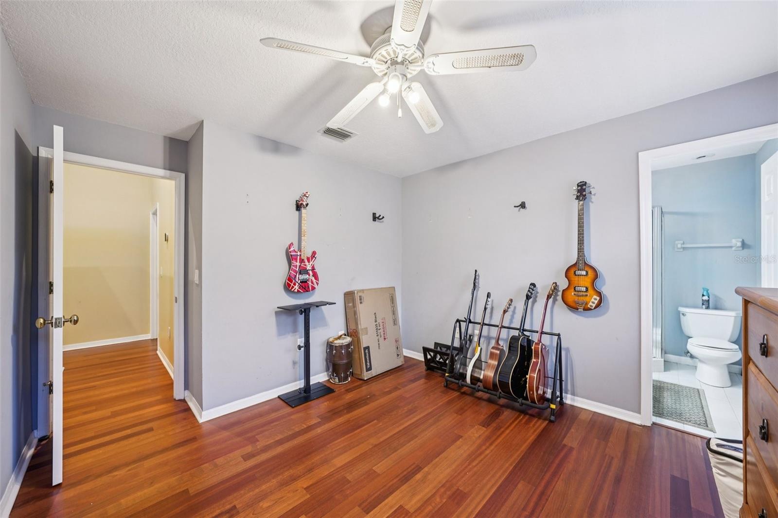 HARBOR HOMES PH ONE - Residential