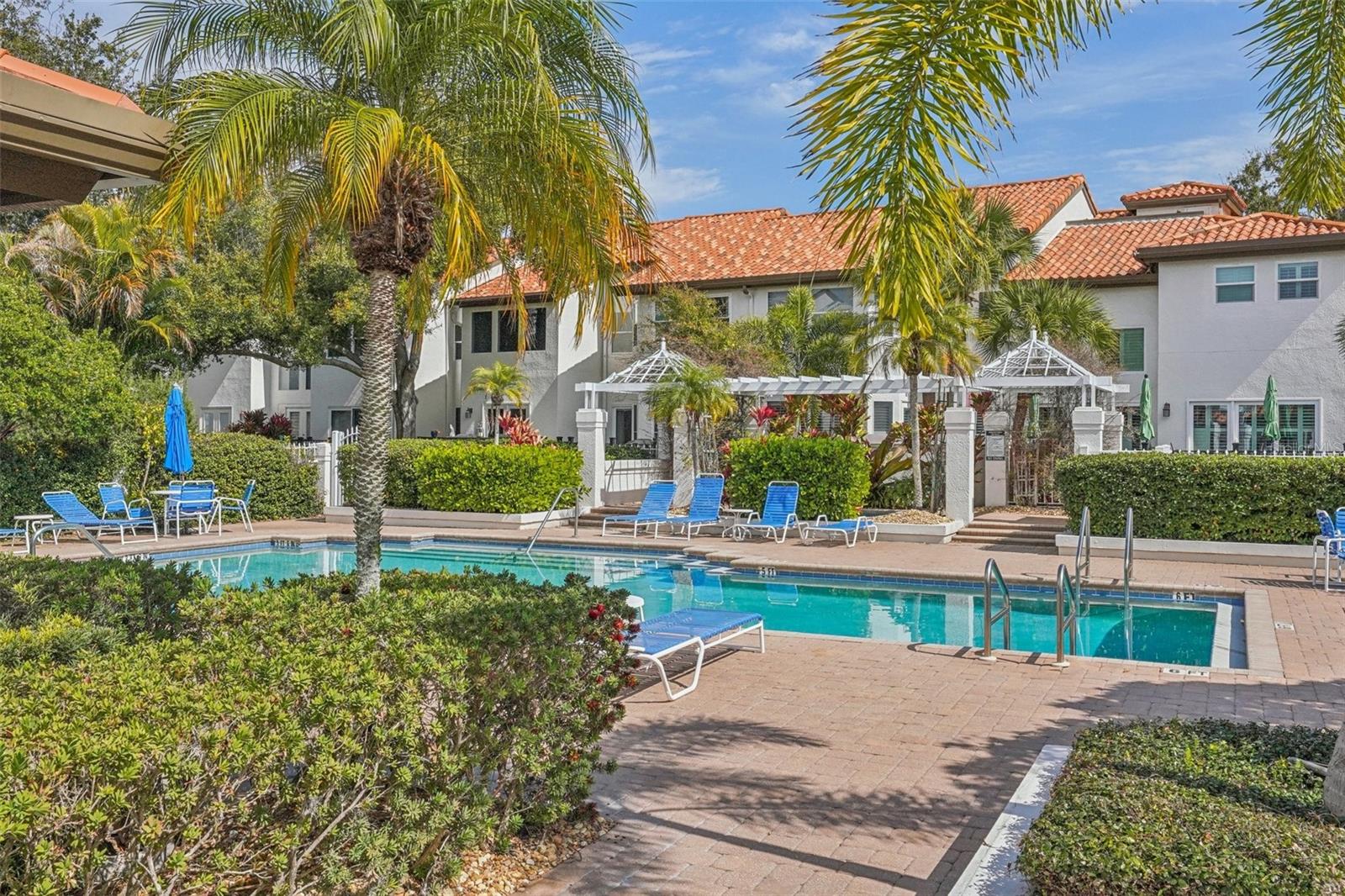 HARBOR HOMES PH ONE - Residential