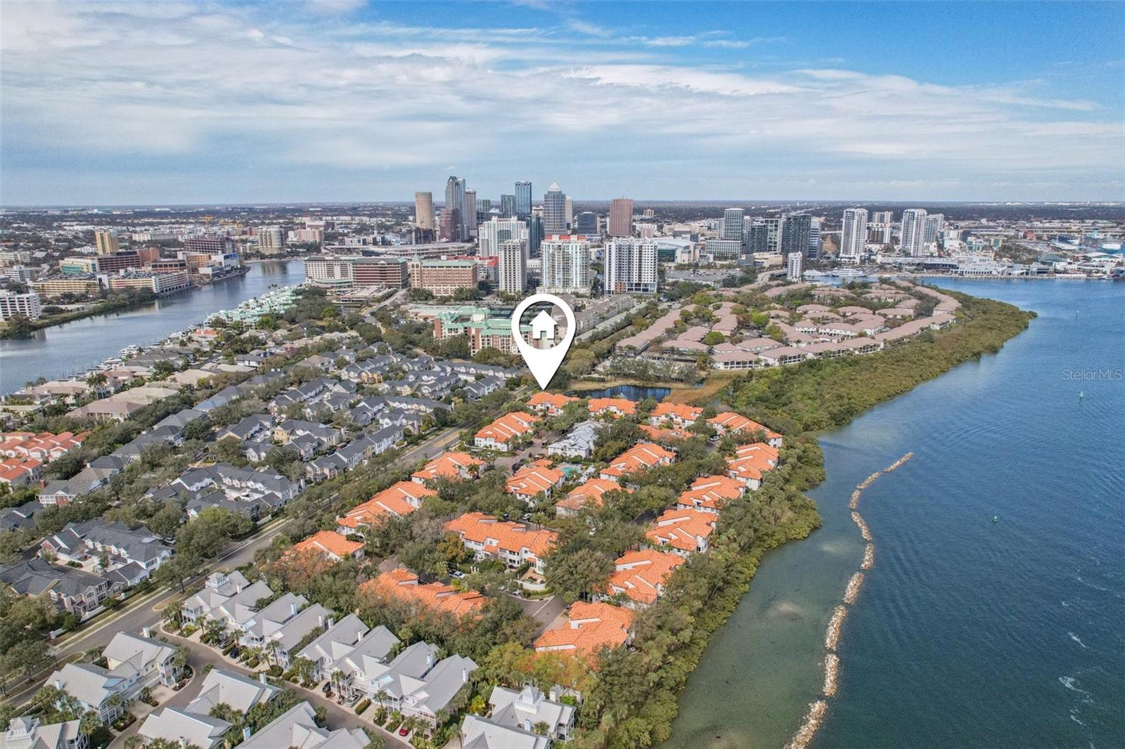 HARBOR HOMES PH ONE - Residential