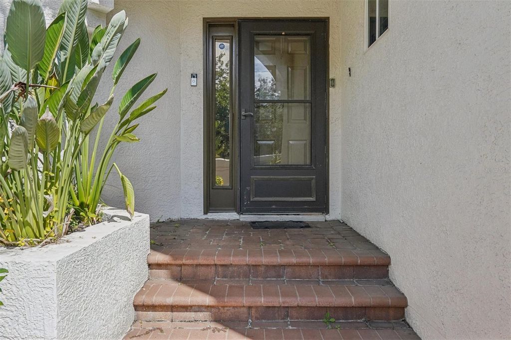 Photo of 602 Seabreeze Court, Tampa, FL 33602 (MLS # TB8475254)